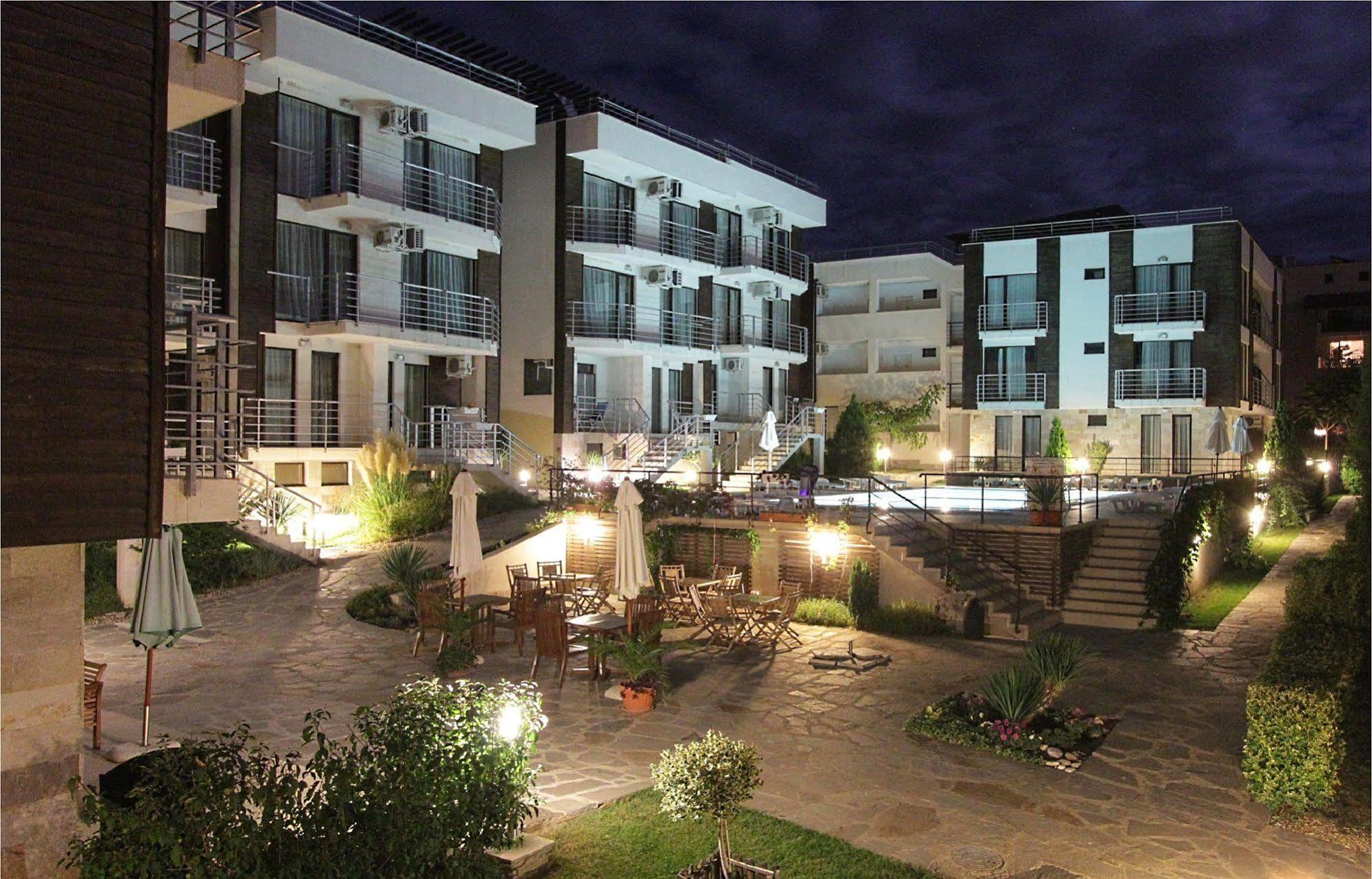 New Line Village Apartments Sunny Beach Exterior foto